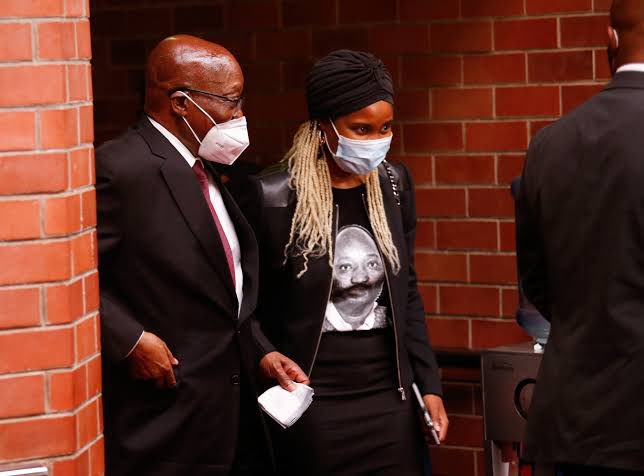 🔴Hawks Planning Duduzile’s Arrest🔴

BREAKING NEWS- Insiders within the Hawks have revealed how there’s a plan to arrest Duduzile Zuma-Sambudla  in connection with the Durban July Riots. The daughter of the former president Jacob Zuma is alleged to be amongst the instigators.