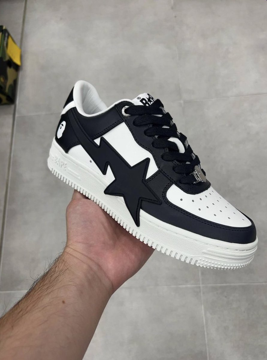 StreetFashion01's tweet photo. BAPE are Dropping a new BAPESTA!🖤 https://t.co/BOe6Br8tWO