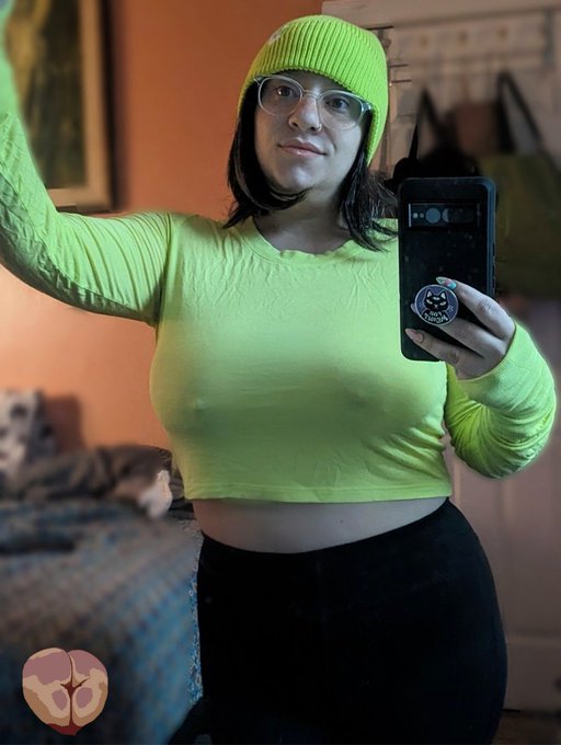 Happy Titty Tuesday! Off to NYC to fuck my hot friends!!! https://t.co/F21tnPQ1A0