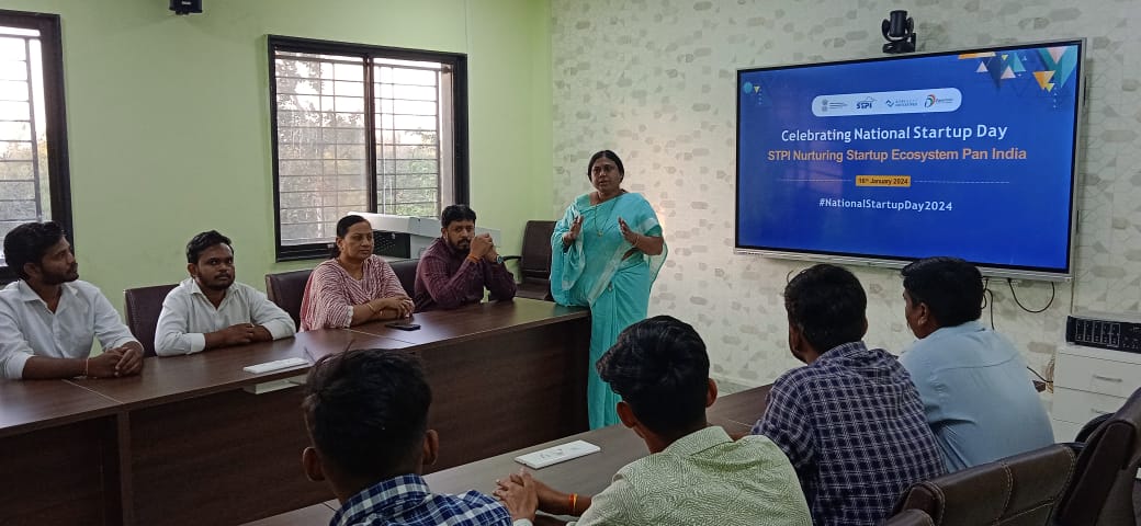 STPI_FASAL's tweet photo. 'Interactive Session with Startups' organized during the celebration of #NationalStartupDay at #STPIFASAL #CoE, Akola
#NationalStartupDay2024 #STPIStartupEcosystem #TheNextWave #STPIINDIA
@GoI_MeitY @Rajeev_GoI @arvindtw https://t.co/lLWT2AEnee