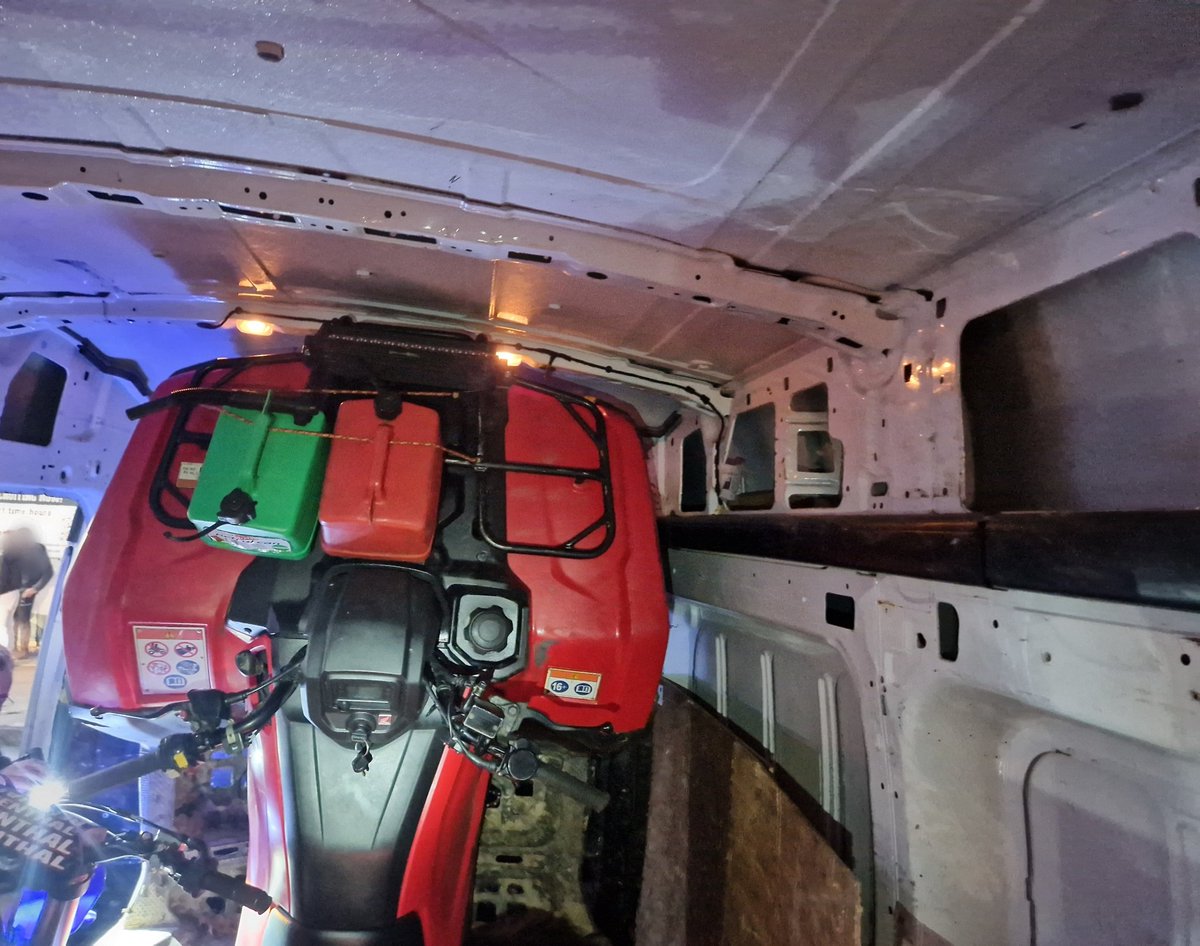 Two vans intercepted following anti-social behaviour on Sunday afternoon:

8 off-road bikes &amp; 1 quad seized
1 found to be stolen
Both vans seized
Prohibition Notice issued
2 arrested
1 male wanted by another Force

#Huddersfield #Section59 #Seized #Team4 #ASB #Operationalsupport