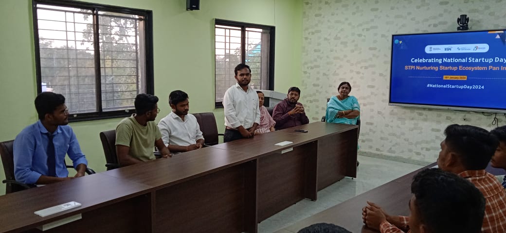 STPI_FASAL's tweet photo. 'Interactive Session with Startups' organized during the celebration of #NationalStartupDay at #STPIFASAL #CoE, Akola
#NationalStartupDay2024 #STPIStartupEcosystem #TheNextWave #STPIINDIA
@GoI_MeitY @Rajeev_GoI @arvindtw https://t.co/lLWT2AEnee
