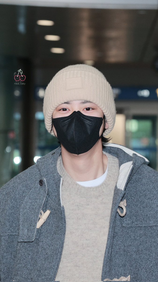 loey_real__pcy's tweet photo. 231116두바이-> 한국입국 1

 🍒 👑 는 정말 ❤️ 입니다.

#찬열 #박찬열 #Chanyeol https://t.co/cPQJY319DS