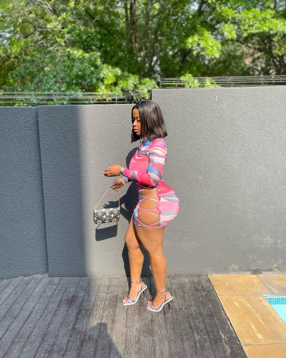 ThisandthatZA's tweet photo. I'm back ❤️🤭 https://t.co/sFLnvqTnwf
