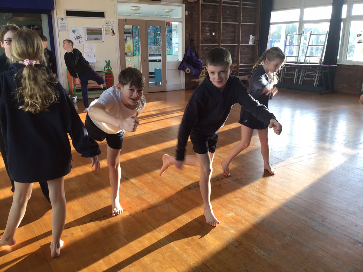 Class5elves's tweet photo. Count of 8, variation of movement and holding our balances in PE #elvingtonpe https://t.co/aIJUQzBk9W