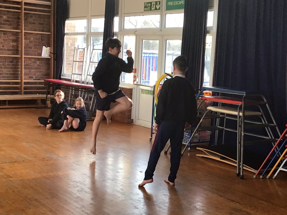 Class5elves's tweet photo. Count of 8, variation of movement and holding our balances in PE #elvingtonpe https://t.co/aIJUQzBk9W
