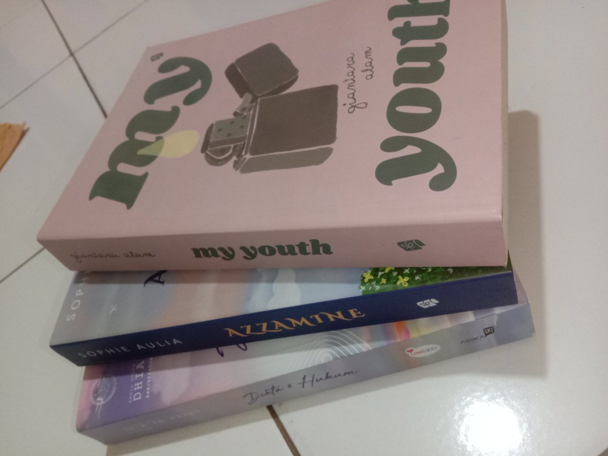 hchn_s's tweet photo. WTS NOVEL ONLY PRELOVED
‼️BANTU RT YAA LAGI BU BNGT

My Youth by Giantara Alam
Azzamine by  Sophie Aulia
Dikta &amp; Hukum by Dhia'an Farah @/kejeffreyan
Bandung by Reonby
Per;fect by Moi @/litaniraya
Alster Lake by Auryn Vientania 
+ Turning page
Butterflies by  Ale
Hard cover https://t.co/epjOd6T5AO