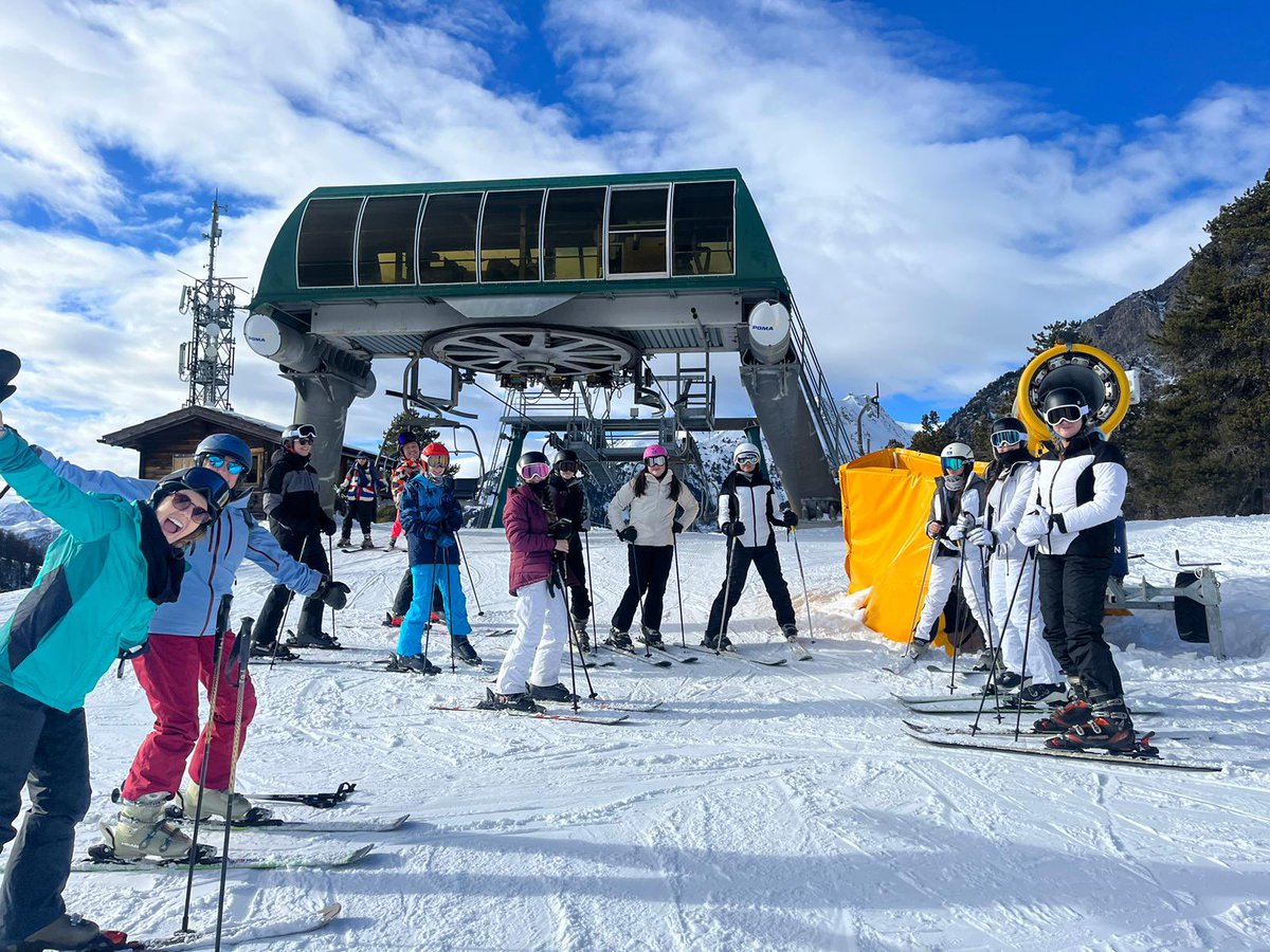 Linlithgow Academy tweet media