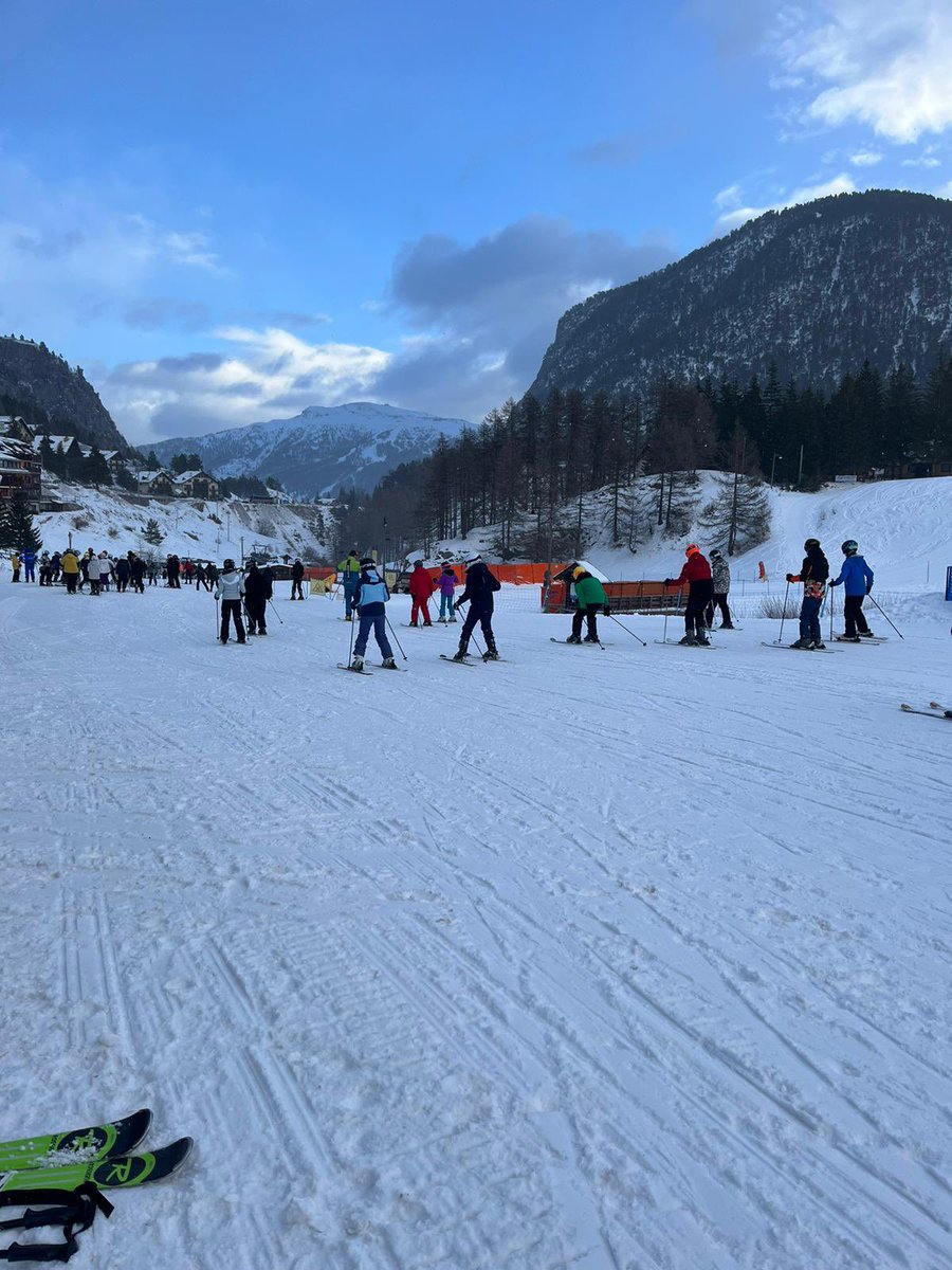 Linlithgow Academy tweet media