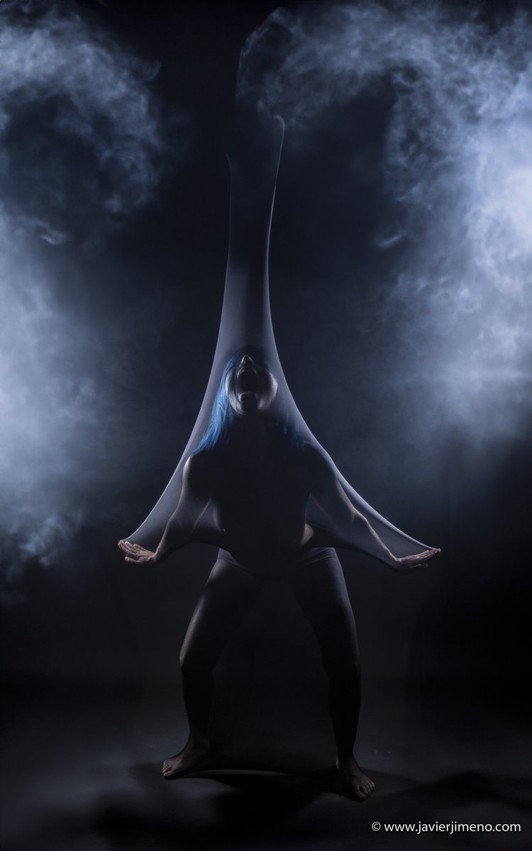 insexvolution's tweet photo. Maravillosa la sesión de luces y humo con @soyruidoblanco https://t.co/FuPw6gKOfD