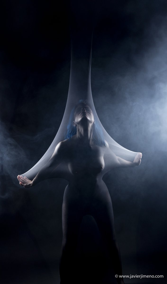 insexvolution's tweet photo. Maravillosa la sesión de luces y humo con @soyruidoblanco https://t.co/FuPw6gKOfD