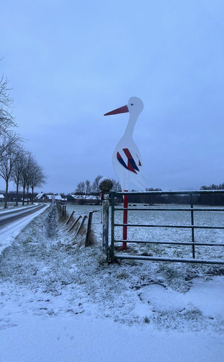 Onze Brandweer-ooievaar is opnieuw uitgevlogen naar Joost en Anke Gerritsen. Gefeliciteerd met de geboorte van Toby!