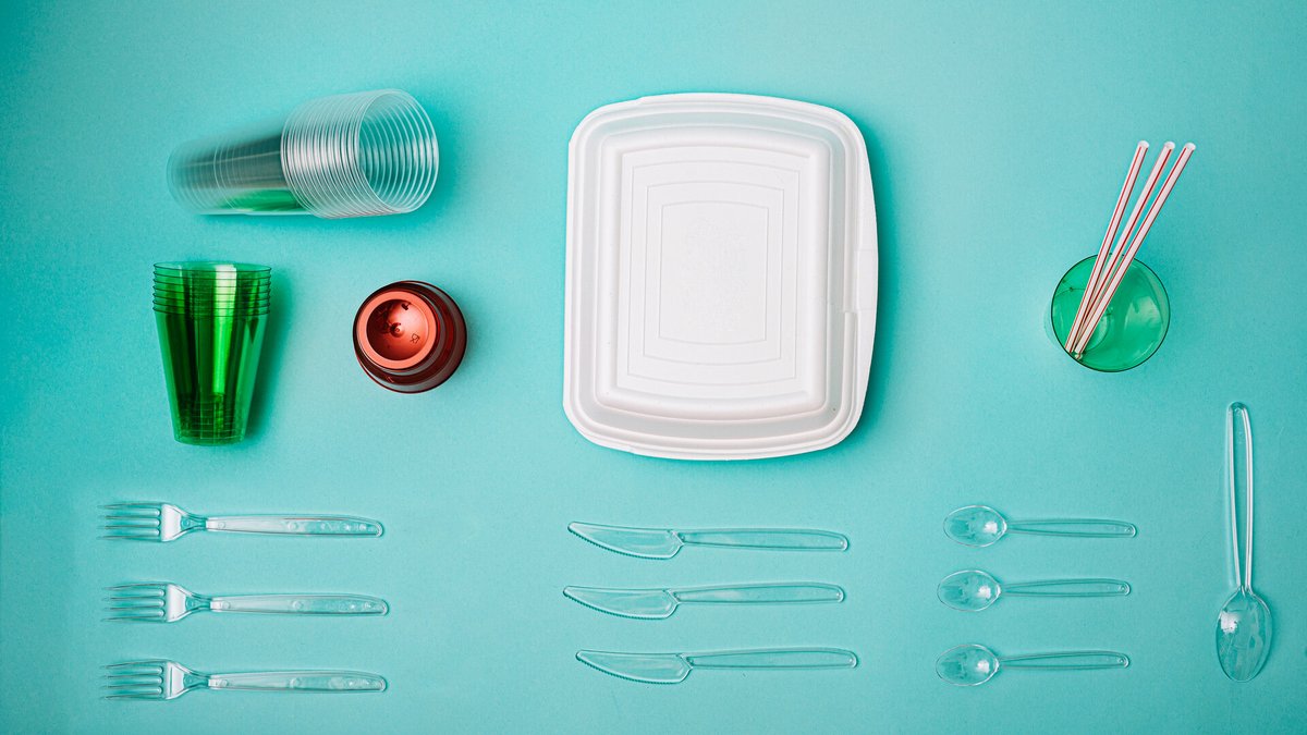 Muovisten kertakäyttöisten annospakkausten green deal -sopimukseen on sitoutunut riittävä määrä yrityksiä. Tänä vuonna yritykset määrittelevät itselleen kunnianhimoiset vähennystavoitteet.
📜ym.fi/-/yritykset-si…