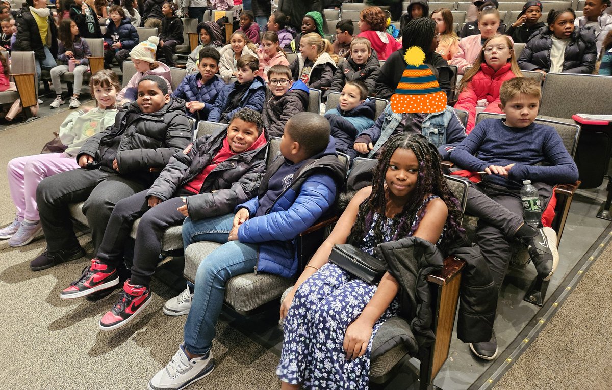 4th graders from across the city had the opportunity on Friday to see the Taunton High School Symphonic Band and Select Chorus! <a href="/Taunton_Schools/">Taunton Public Schools</a> <a href="/McKenzieTHSBand/">MckenzieTHSBand</a> <a href="/Elizabeth_Pole/">Elizabeth Pole Principal</a> <a href="/TPSmusicK12/">Taunton Public Schools Music Department</a>