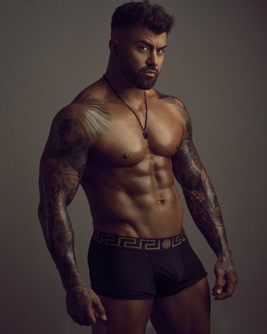 RT if you would like to be my bby 😏🥵 50% discount on my OF https://t.co/66Ln3uT6eM