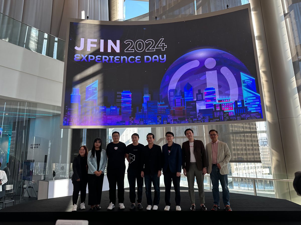 Tripster_live's tweet photo. Today, the CEO and CMO of TRIPSTER unveiled "360 Connect, the Learning Hub," another segment of TRIPSTER, at the "JFIN 2024 Experience Day" held at SCBX NEXT TECH, SIAM PARAGON.

360 Connect aims to bridge the gap between WEB 2 and WEB 3, providing a platform for people to connect and enhancing communication to better understand the stories of README and TRIPSTER. 😍
#web3community #learntoearn #contributor