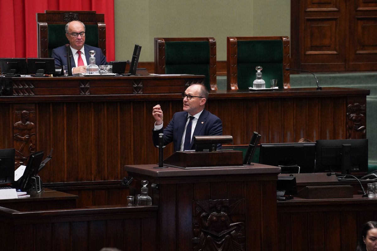 #Sejm: II czytanie projektu ustawy budżetowej na rok 2⃣0⃣2⃣4⃣
Sprawozdanie z prac komisji przedstawił poseł Janusz Cichoń. Trwa debata.

👨‍👩‍👧‍👦Finansowane programy:
🔶#AktywnyRodzic - wsparcie kobiet, które wracają na rynek pracy po urodzeniu dziecka.
🔷#InVitro
🔶Kontynuacja…