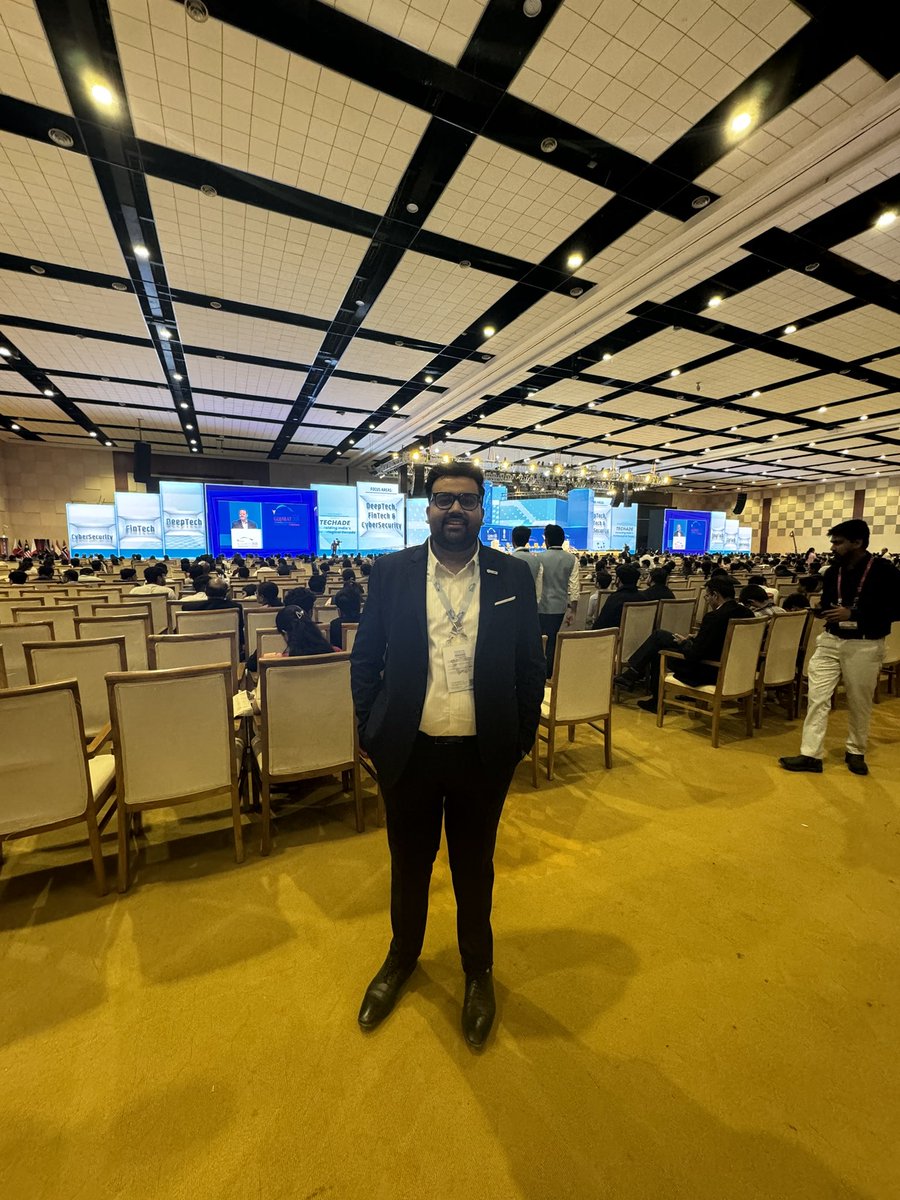 jainankit216's tweet photo. Energizing Vibes at Vibrant Gujarat 2024! 🌍⚡ 

As the sun dipped low on the horizon, so did our skepticism about the potential of renewable energy. Renowned speakers illuminated the stage, each word resonating with the promise of a cleaner, brighter future. https://t.co/1SSAT2VmWg
