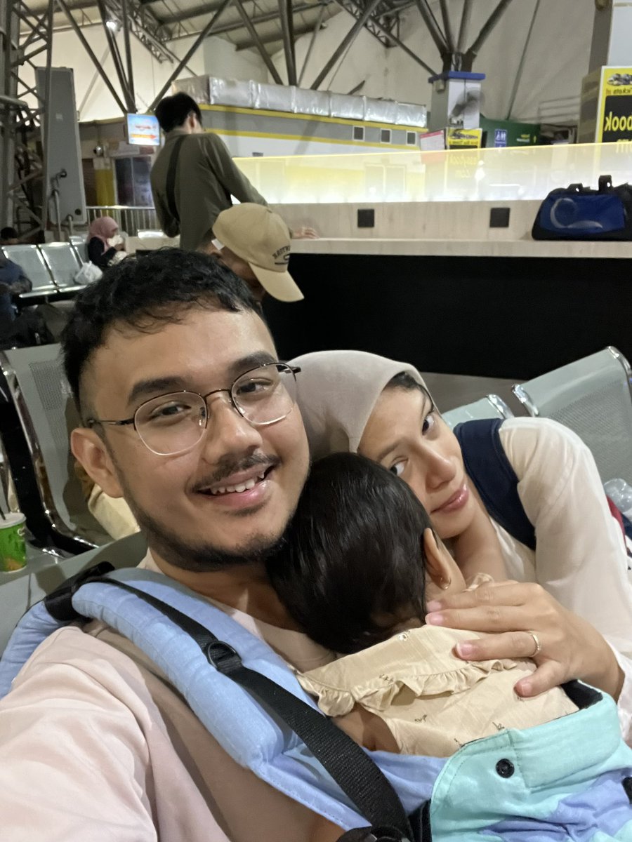 rzakumar's tweet photo. Sambil nunggu bus dari Melaka ke Kuala Lumpur, saya mau bikin tulisan tentang:

Begini cara bikin konten dengan durasi yang ideal.

Warning ‼️

Tulisan ini memiliki reading time 4-5 menit. https://t.co/e23mbbE3bS