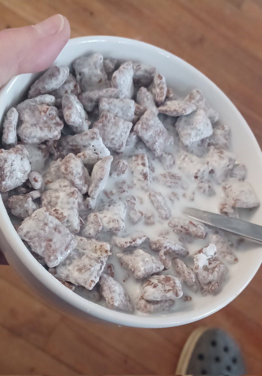 GrownCreations's tweet photo. 50mg
Muddy Buddy's Chex snack mix
Makes a Perfect bowl of cereal
πππΆβπ«οΈ https://t.co/e3JF8UfBxx