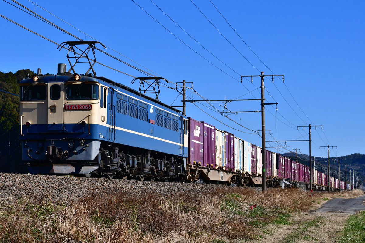 10591041's tweet photo. 2024.1.14(日) 撮影記録
東海道本線
5087ﾚ EF65 2068+コキ20B https://t.co/on9tYVZreu