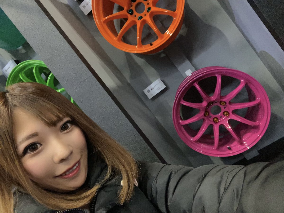 180sx_non's tweet image. workwheelさんのブースではガチャガチャがあって
可愛かったからガチャガチャしてきた～!!
workさんのホイールはいつも綺麗使わせてもらってます!!
走った後と走る前は絶対に綺麗にしてる♡
お気に入りのホイール💓
私はEmotionZR10履いてます～!!

今後ともよろしくお願いいたします🙇‍♀️
#workwheel