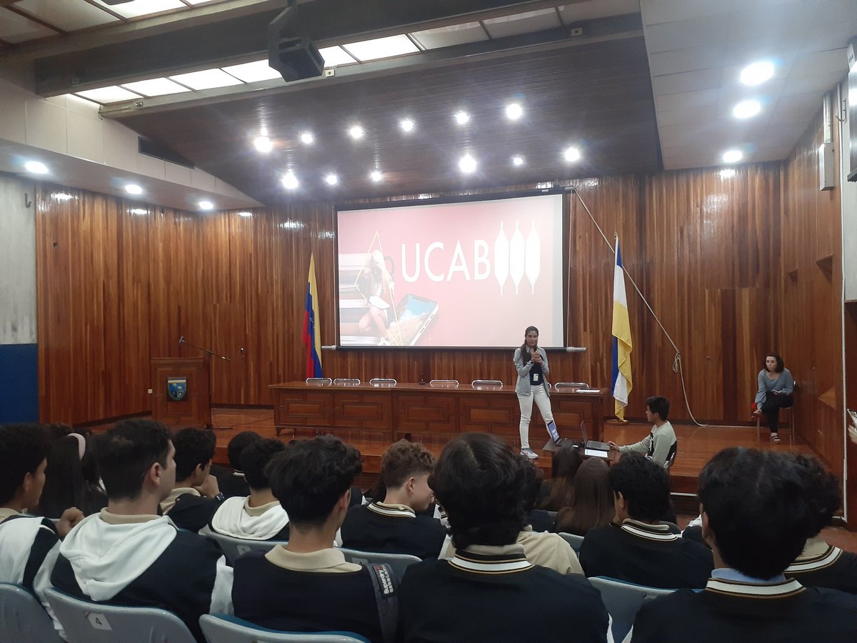 STVcaracas's tweet photo. Hoy los estudiantes de 5to año del @STVcaracas realizan una visita guiada @enlaucab https://t.co/dHpedWKvod