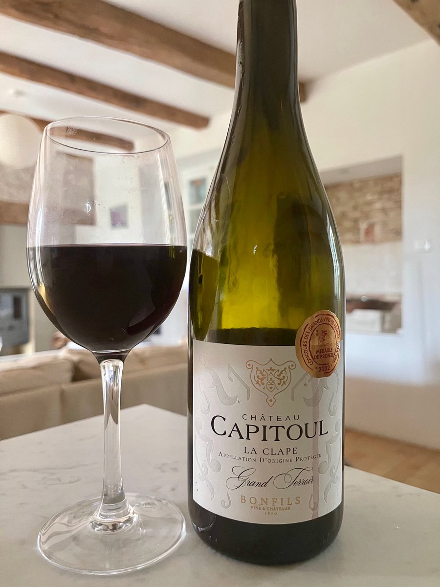 joukesp's tweet photo. #TuesdayLunch #Omelette #Bacon #Onions #Garlic #Mushrooms #FrenchFries #LaClape
Time to empty the pantry!
Onion, garlic, bacon, mushroom in an omelette combined w french fries!
Excellent La Clape Capitoul! Great QPR!
Had less than 1’’ snow yesterday. Expecting 4’’ tomorrow! https://t.co/2ZbQUzMofa