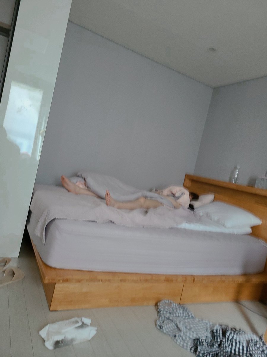 GanghanHum's tweet photo. 젖지 않으면 썸이 아니고..
젖어야 썸이다ㅋ
역시 ㅅㅅ는 썸녀 자취방!! https://t.co/M9DKJjE0MR