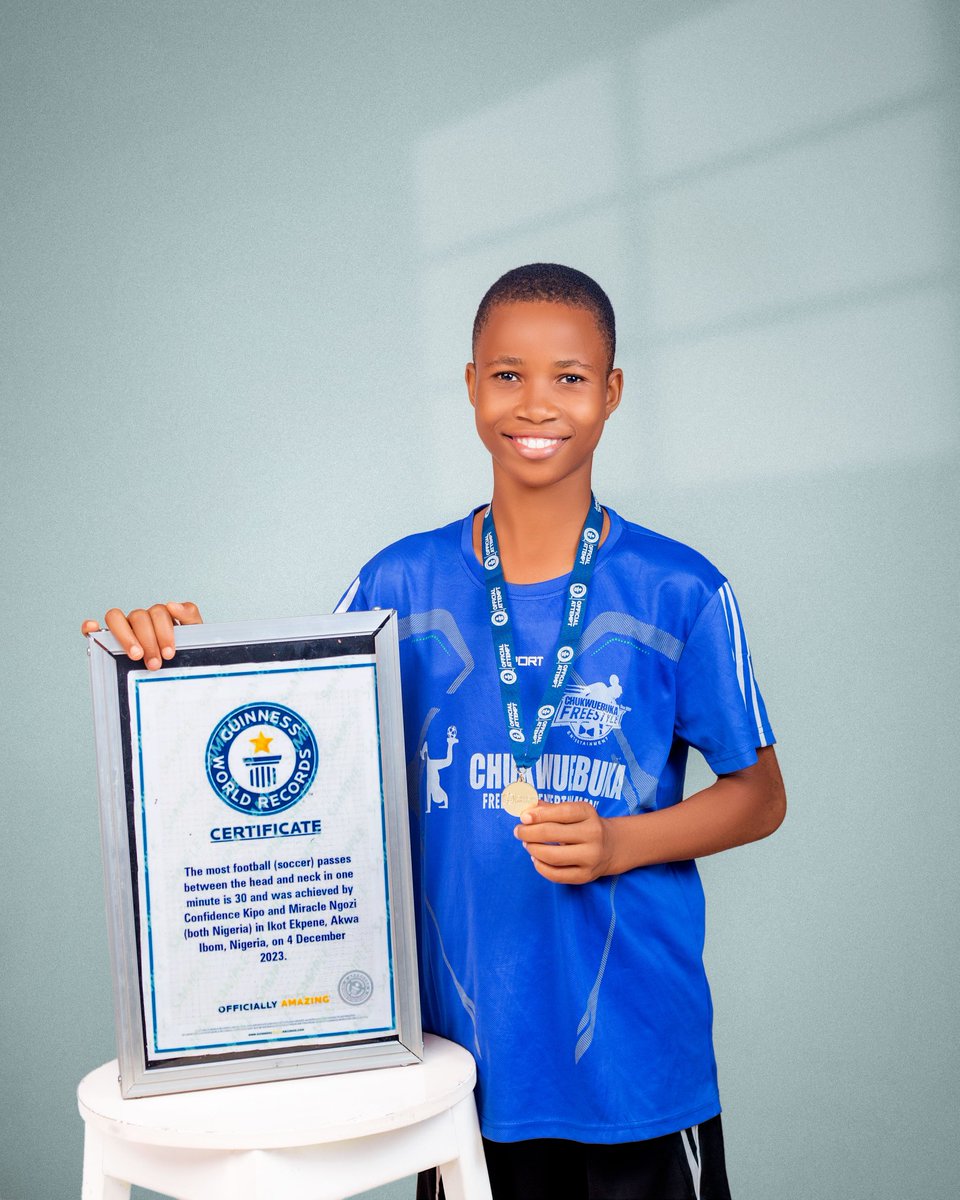 MiracleNgoziO's tweet photo. ABIA STATE TO THE WORLD

Am officially a Guinness World Records @GWR holder alongside my teammate @ConfidenceKipo

Celebrate with me

FOLLOW @ChukwuebukaFEnt for update

🎥 https://t.co/HMBxzpVmzW

#MiracleNgozi  #ChukwuebukaFreestyle #ChukwuebukaFreestyleEntertainment #CSFFTP24 https://t.co/xQMZYpVpzK