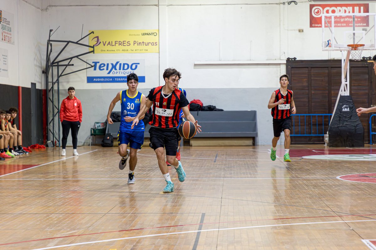 ReusBasquet tweet media