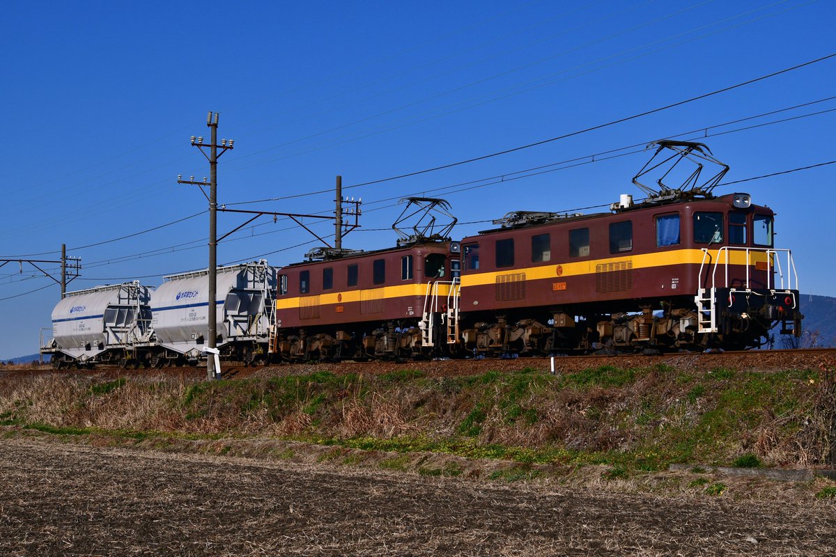 10591041's tweet photo. 2024.1.14(日) 撮影記録
三岐鉄道
502ﾚ ED457+ED454+白ホキ2B https://t.co/yx2cdNdt6U