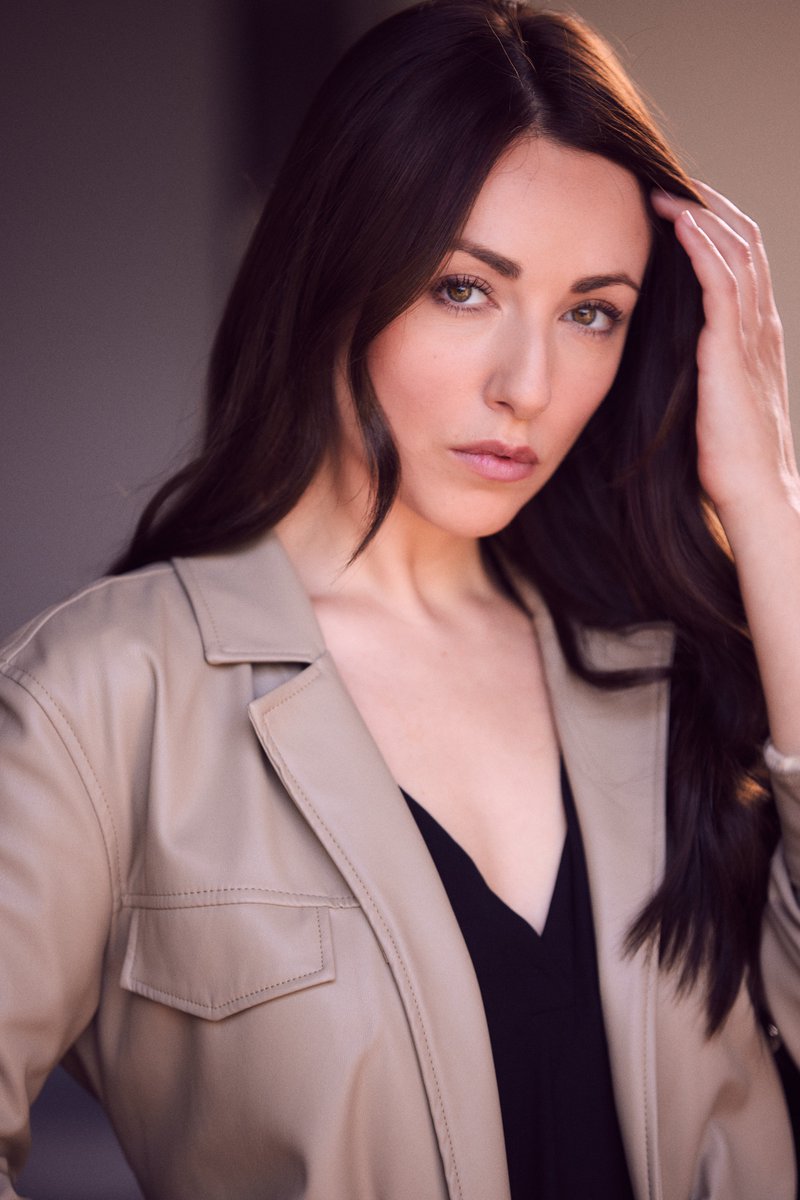 So thrilled to start the new year with a booking!! 🎥 Excited to delve into this brilliant & clever script with production kicking off this week. Mysterious pic to go with a mysterious post 🤭 Here we go! ✈️ 🎬 #Thriller #FemaleLead #Actress