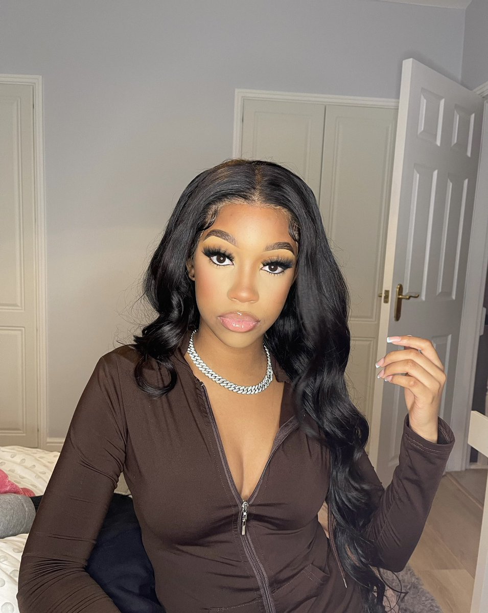 Fine Zim Ladies tweet media