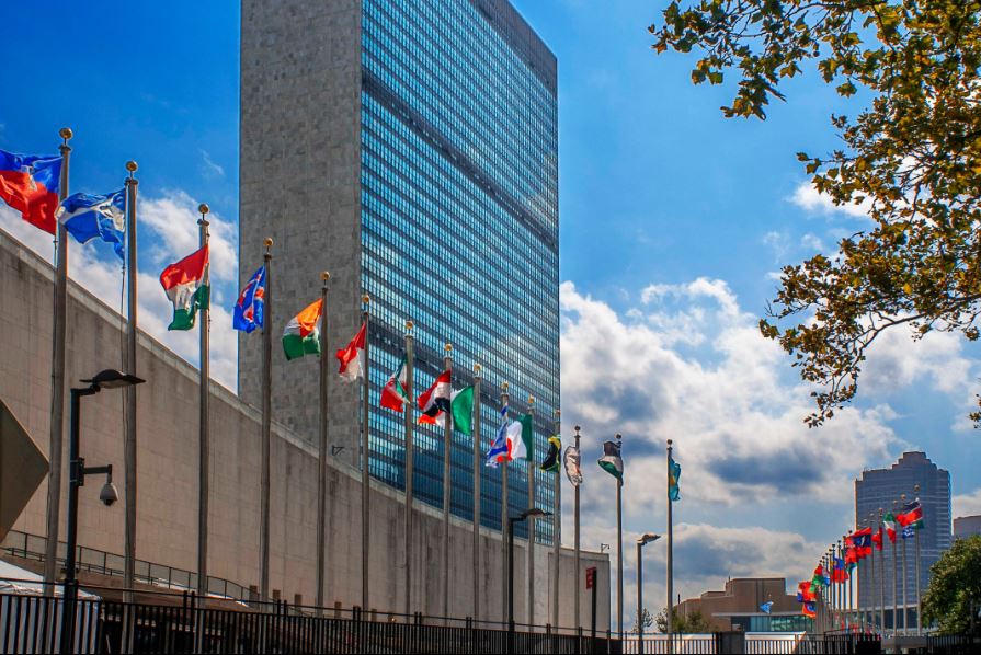 🚨BREAKING news on January 11: HRW's World Report 2024, with updates from 90+ countries. Press conference @UN HQ in New York, with @TiranaHassan @CarineNantulya @Rachel_Denber @lamamfakih & @loucharbon Reporters can DM me for embargoed info, interview requests etc. #Rights2024