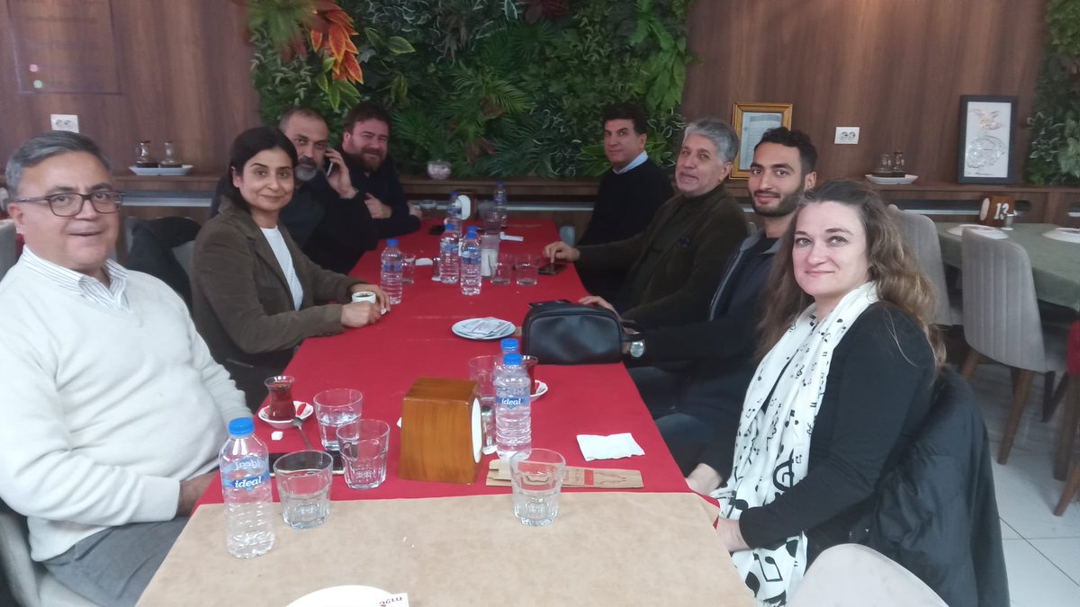 Üniversitemiz ve Kırıkhan Belediyesi işbirliğinde , Fakültemiz bünyesinde tasarlanan konteynerlardan oluşan   Çarşı Konteyner kentin hayata geçişine ilişkin son hazırlıklar hakkında bilgi aldık. Bölge halkına hayırlı olmasını diliyoruz.