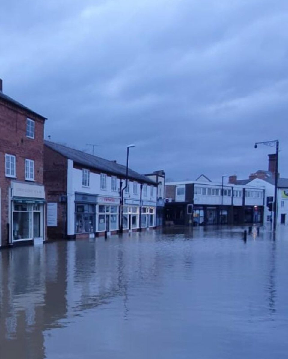 Duncan Jones tweet media