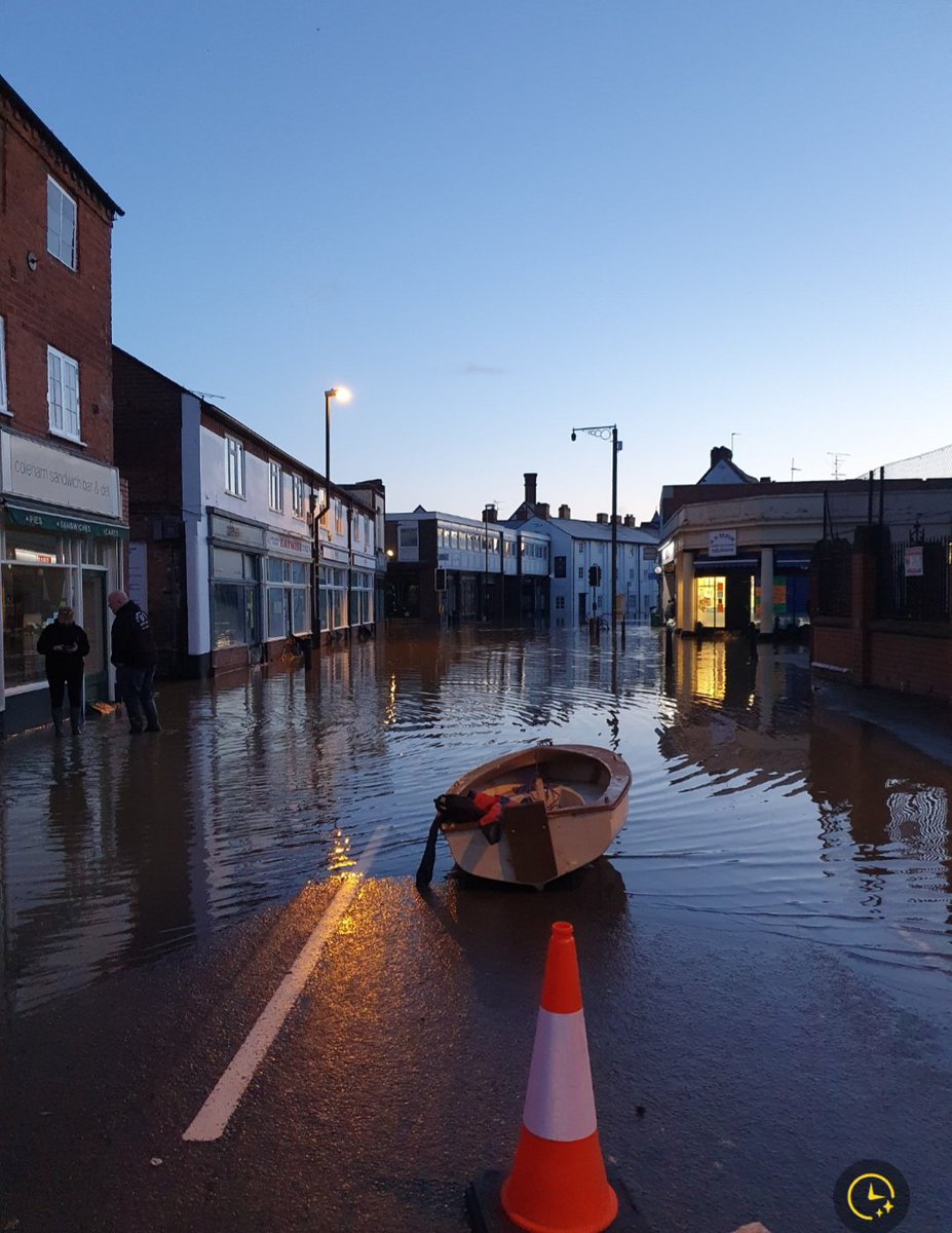 Duncan Jones tweet media