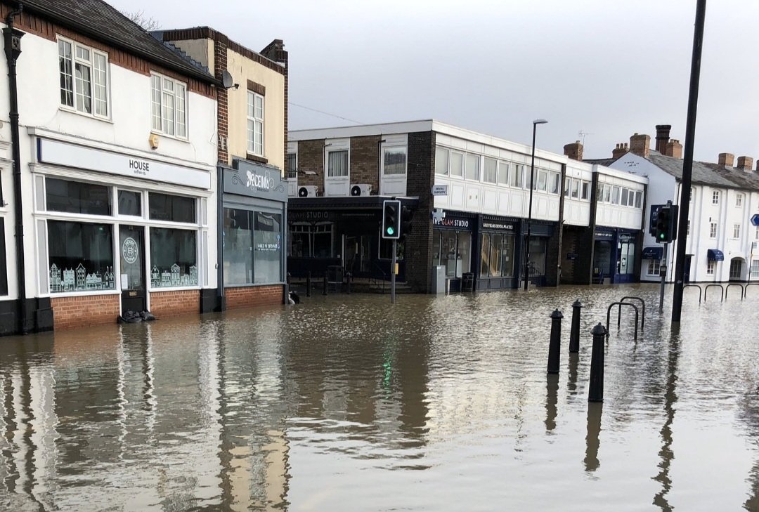 Duncan Jones tweet media