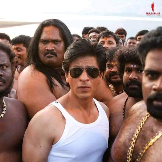 Absolutely Disgraceful !!

Shame on the makers of #ChennaiExpress for showing a woman in white vest getting harassed by men in crowd. 😡😡

Just look how uncomfortable she is looking. 🥺