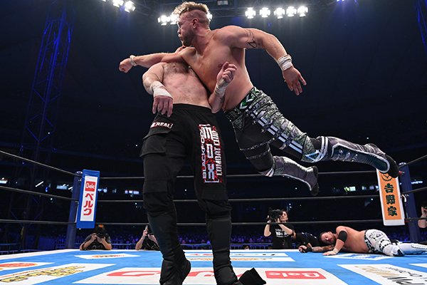 njpwglobal's tweet image. #andFIRST 

David Finlay emerged from a violent three way the first ever IWGP Global Champion, before picking a wild fight with the visiting Nic Nemeth!

#njwk18 report:
njpw1972.com/167285

Watch the replay! watch.njpwworld.com/details/39458?… 

#njpw