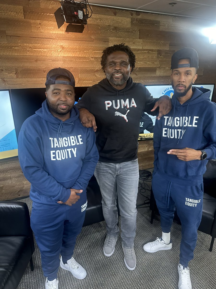 ChildSupportIF's tweet image. Two weeks ago EVERYONE tagged me in a post about the Family Matters star “Eddie Winslow” (Darius McCrary) being incarcerated for child support arrears. Powerful interview coming soon! 💪🏾

childsupportisfraud.com but, take care of them kids though. 💯