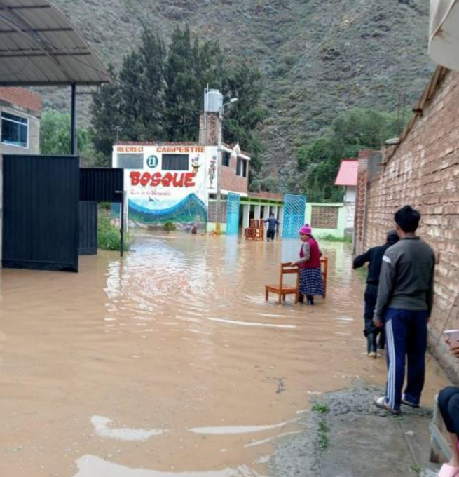 Esta mañana se desbordó el río Huallaga en el sector Vilcar, en el distrito de Pillco Marca, en Huánuco, debido a las lluvias registradas en los últimos días.