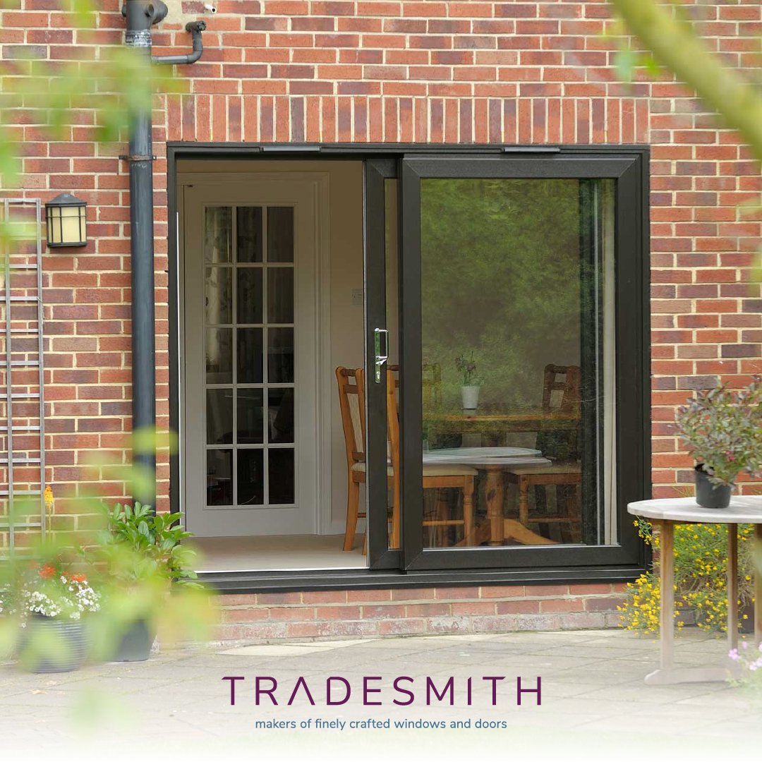 We are proud to work with market leading manufacturers, Deceuninck to provide stunning PVCu doors. 
Design with strength and durability in mind, they will stand the test of time whilst keeping you secure and warm. 
tradesmith.co.uk/door-panels/de…