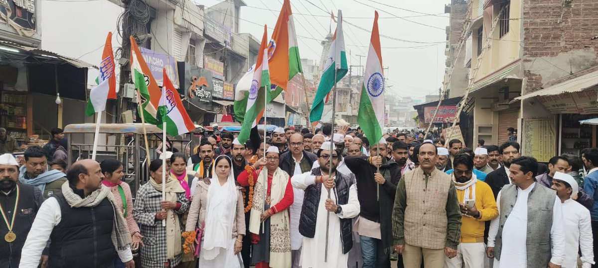 INCSitapur's tweet photo. जुड़ने और जोड़ने की मुहिम लेकर उत्तर प्रदेश में कांग्रेसजन पिछले 15 दिन से चल रहे हैं।

जननायक के भारत जोड़ने के सन्देश से घर-घर को जोड़ने के लिए कांग्रेसजन संकल्पित हैं।

जुड़ने और जोड़ने की यह मुहिम से प्रदेश भर को जोड़ने के लिए कांग्रेसजन संकल्पित हैं।
@kashikirai https://t.co/tPXHpzXesN