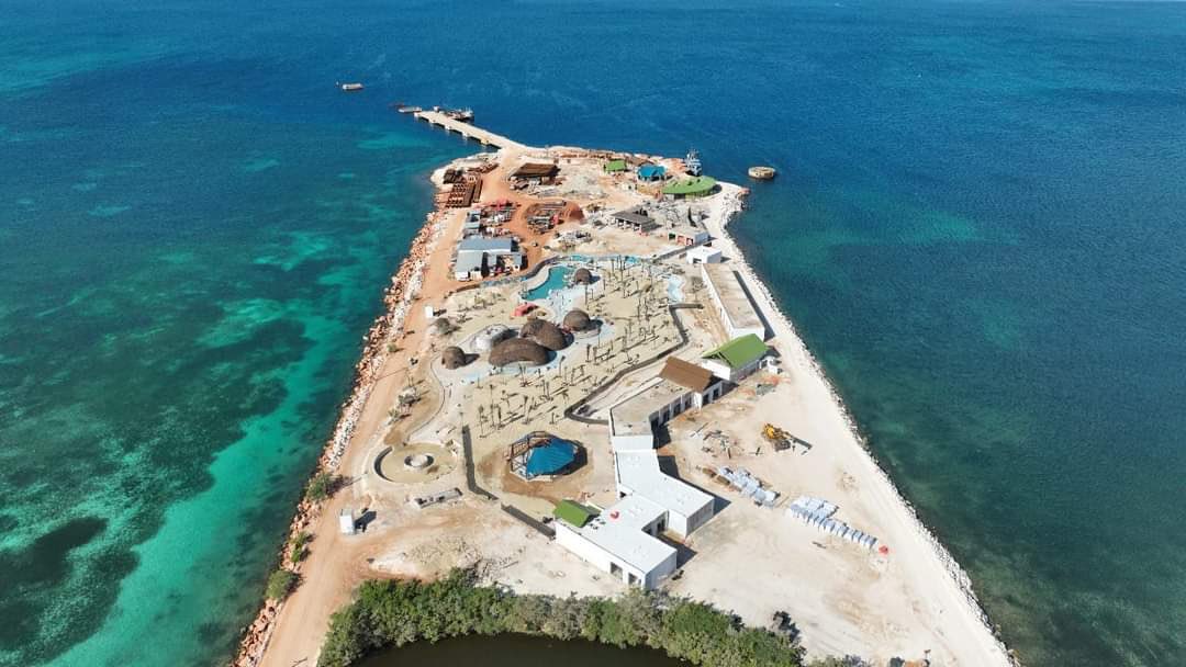 ClaudioPea3's tweet photo. Así luce la magistral obra turística en Cabo Rojo Pedernales gracias a la intención de un pte enfocado en el desarrollo de esta potencial zona, aquí no hubo politiquería, no hubo discurso falso ante el salón d la asamblea mintiendo a una nación anunciando un desarrollo q no llegó https://t.co/uyZvtlMhw5