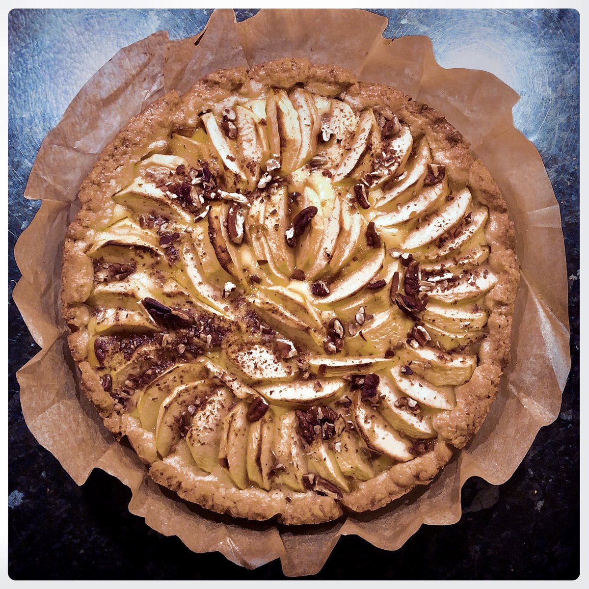 AnneKinnunen1's tweet photo. #bakeacake 
Creamcheese&amp;applepie🍎 https://t.co/h2OGpFpecz