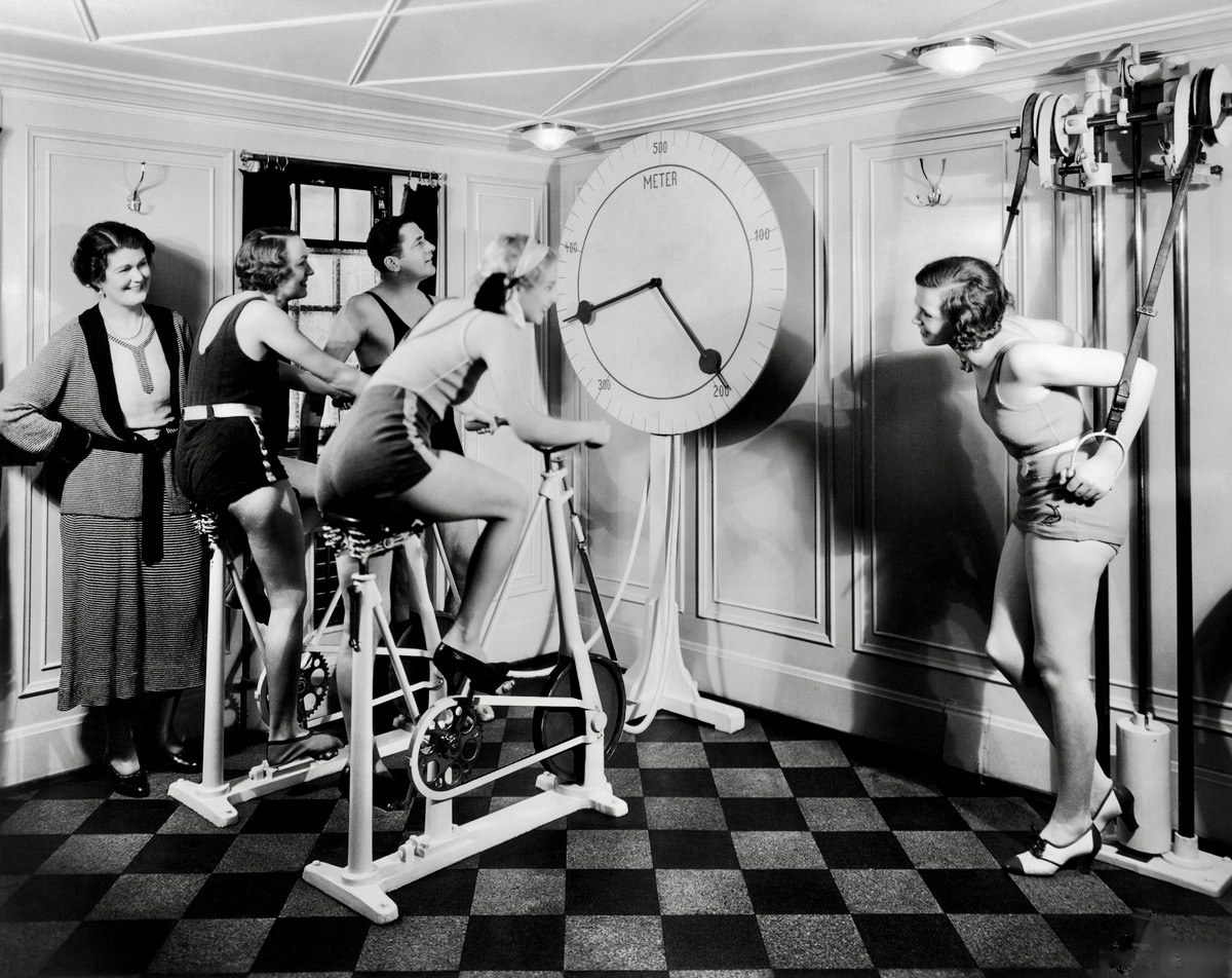 CapoVelo's tweet image. What was the Biggest Exercise Fad the Year You Were Born?  capovelo.com/what-was-the-b… #cyclinghumor #bikehumor #exercisefads #fitnessfad