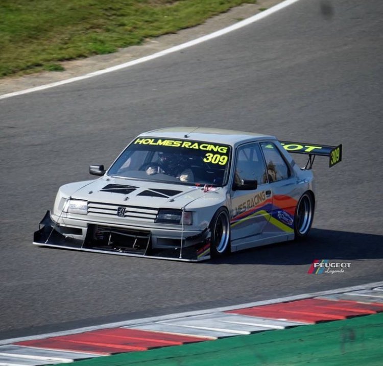 Spotted: The Peugeot Lion! 

Series coordinator Danny Morris will be in the hunt for outright victories in 2024 with the Peugeot 309 Cosworth Thundersaloon 🏁

#Thundersaloon 
#SpecialSaloonsModsports 

(📸©️<a href="/Peugeotlegends/">Peugeot Legends</a>)