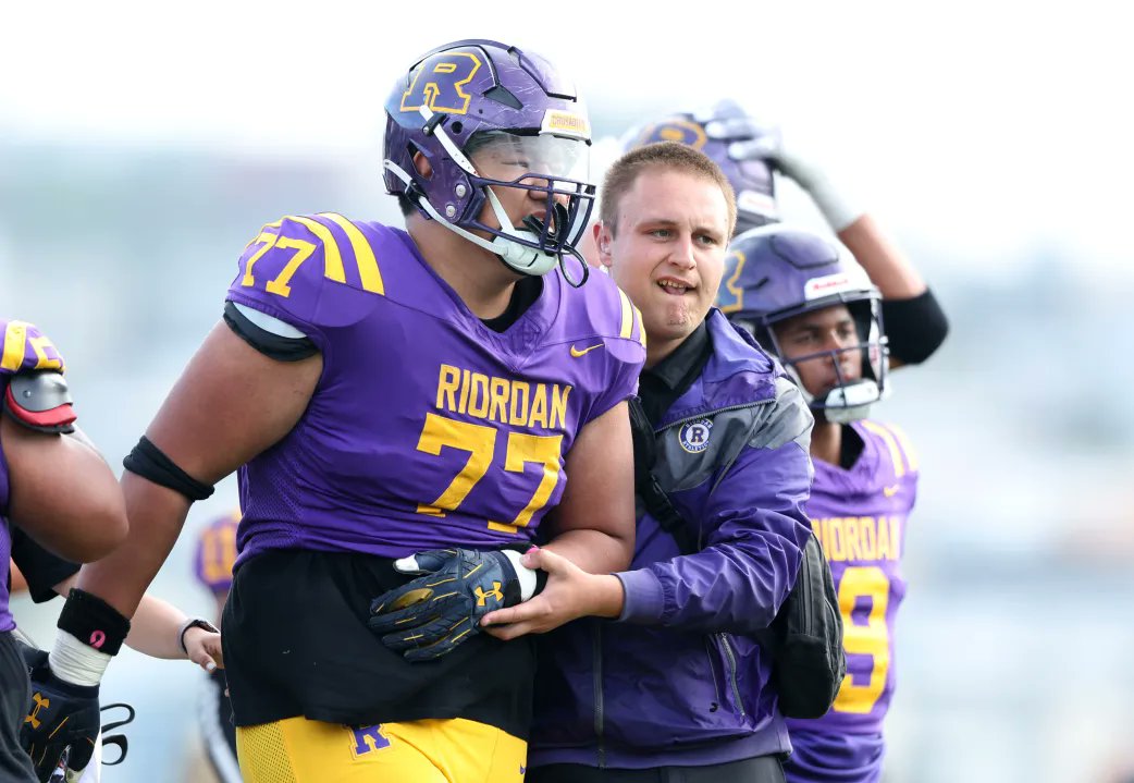 🏈ALL-BAY AREA OFFENSIVE LINE🏈

<a href="/JulianCambra/">Julian Cambra</a>, <a href="/_JohnMills_/">John Mills</a>, <a href="/CTaulealea/">Champ Taulealea</a>, <a href="/TommyTofi/">Tommy Tofi</a>, <a href="/SioneVailea3/">Sione Vailea🇹🇴</a>, <a href="/big_hope71/">Jayse</a>, <a href="/justinhylkema/">Justin Hylkema</a>, <a href="/BerlinLillard/">Berlin Lillard</a>, <a href="/Manny_Serna6/">Manuel Serna</a>, <a href="/PETERLANGI50/">PETER LANGI</a>, @TMM650, <a href="/XavierThorpe_24/">Xavier</a>, <a href="/LoloTaaga/">✝️ Kalolo Ta’aga ✝️</a> are among those honored. 

FULL LIST: mercurynews.com/2024/01/04/all…